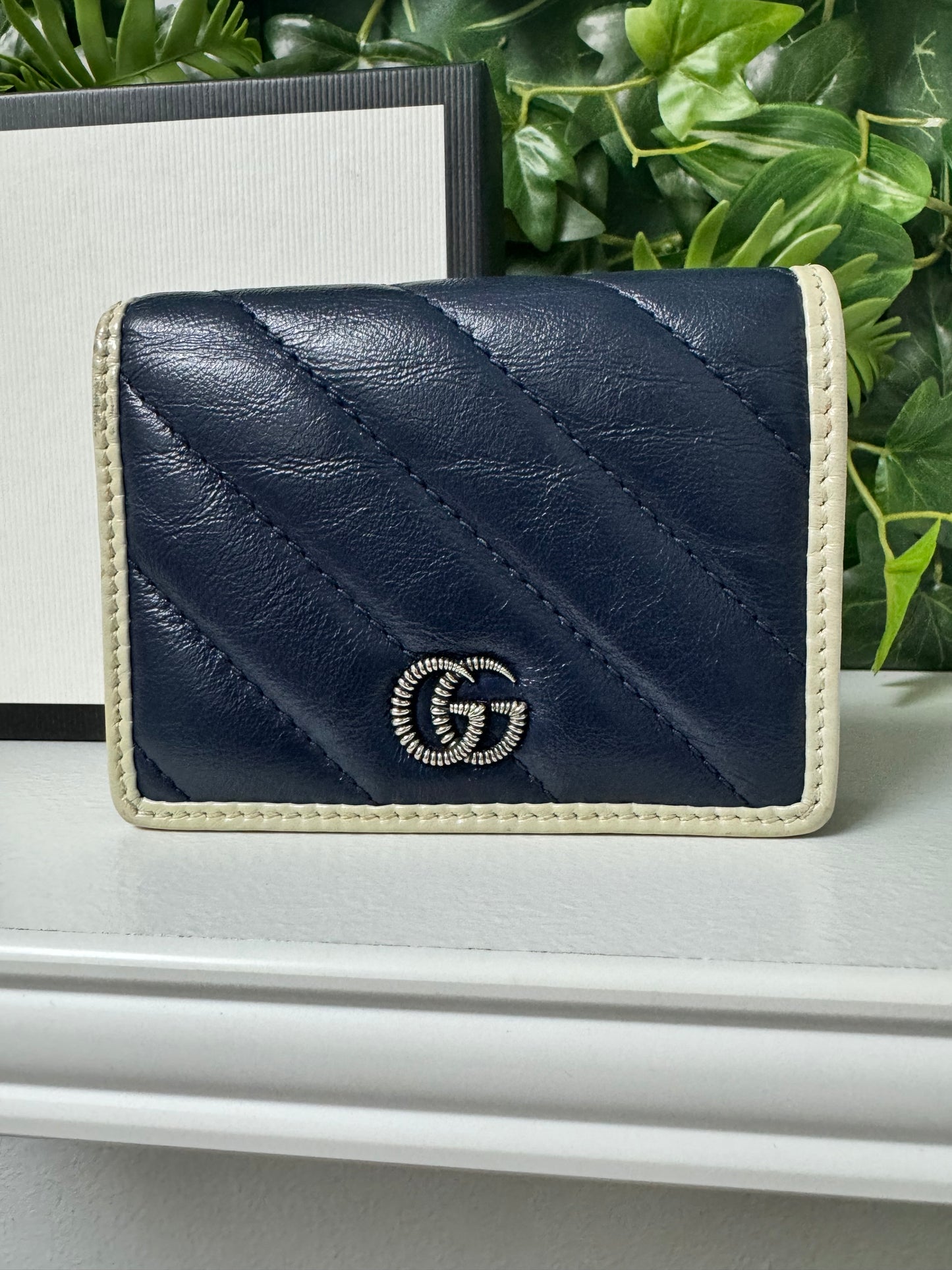 Gucci Marmont a compact Wallet